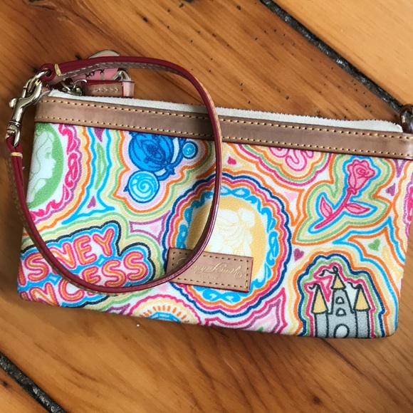 Disney Dooney & Bourke - 👸🏻👸🏼👸🏾 - Picture 2 of 7